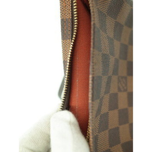 Louis Vuitton Damier Truth Makeup Accessory Pouch - Picture 8 of 8